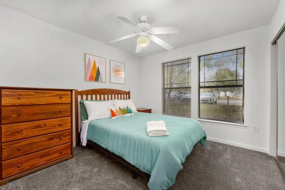 Villa 4Bd 2 Mi To Usf Free Pool + 24 Hour Gym Tampa Exterior foto