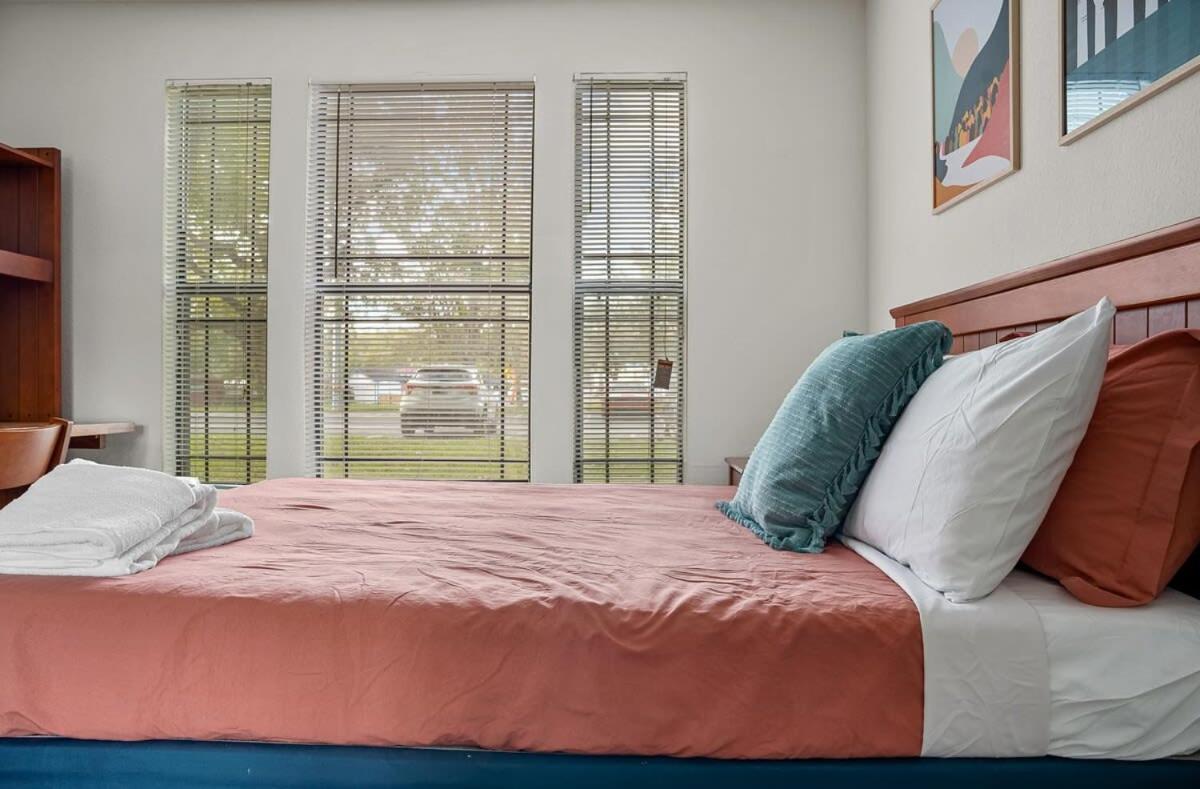 Villa 4Bd 2 Mi To Usf Free Pool + 24 Hour Gym Tampa Exterior foto